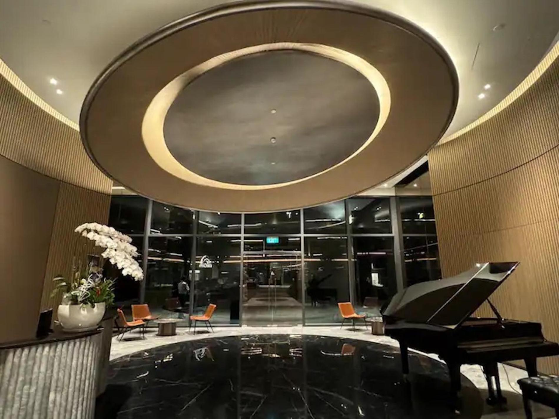The Opera Apartment Cental Saigon Free Pool-Gym-Sauna Room- Golf Mini Хошимін Екстер'єр фото
