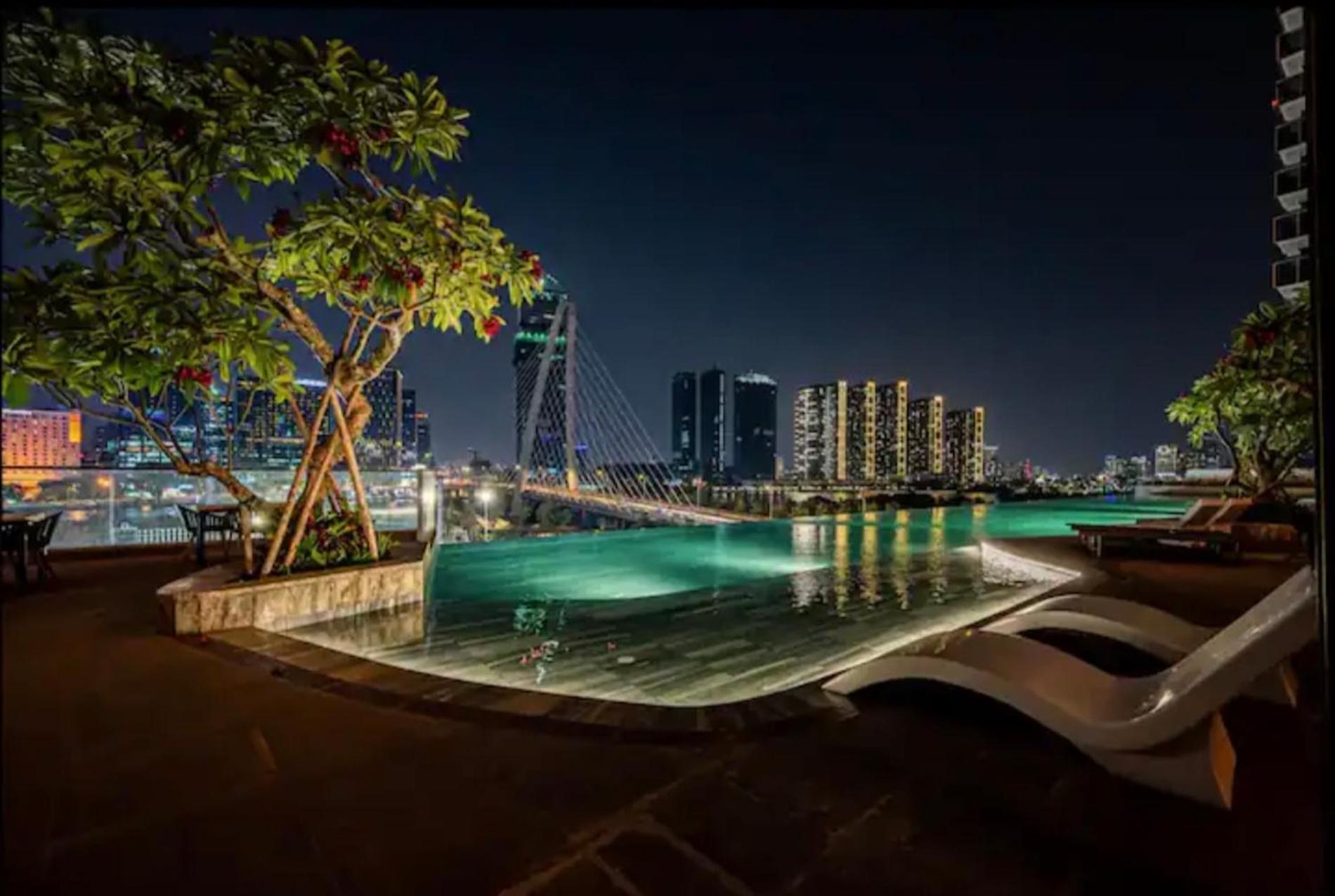 The Opera Apartment Cental Saigon Free Pool-Gym-Sauna Room- Golf Mini Хошимін Екстер'єр фото