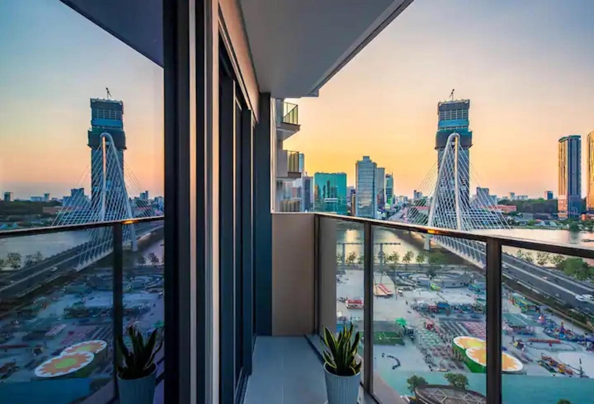 The Opera Apartment Cental Saigon Free Pool-Gym-Sauna Room- Golf Mini Хошимін Екстер'єр фото