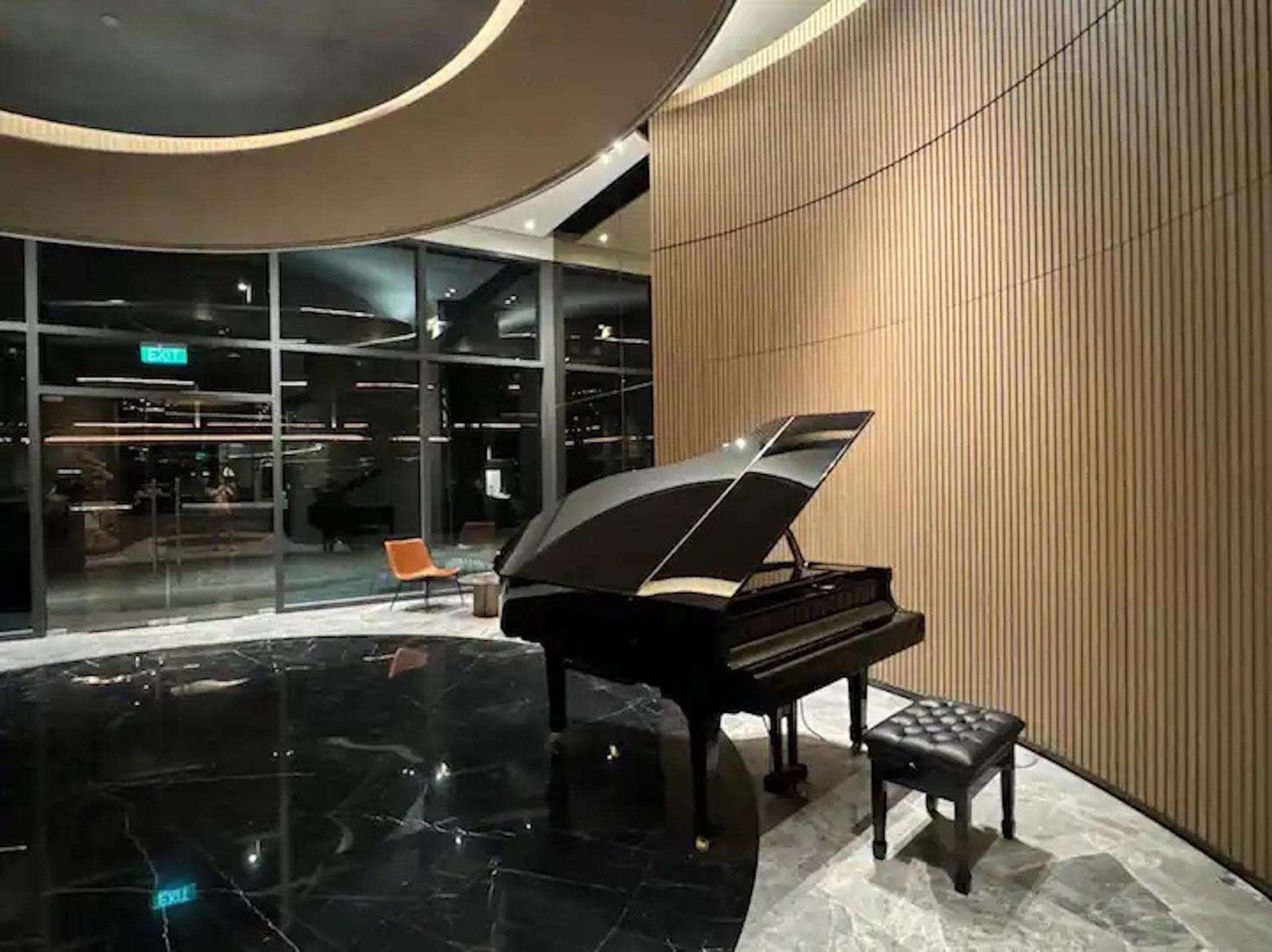 The Opera Apartment Cental Saigon Free Pool-Gym-Sauna Room- Golf Mini Хошимін Екстер'єр фото
