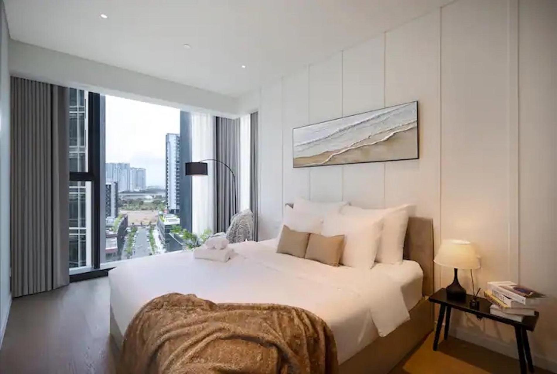 The Opera Apartment Cental Saigon Free Pool-Gym-Sauna Room- Golf Mini Хошимін Екстер'єр фото