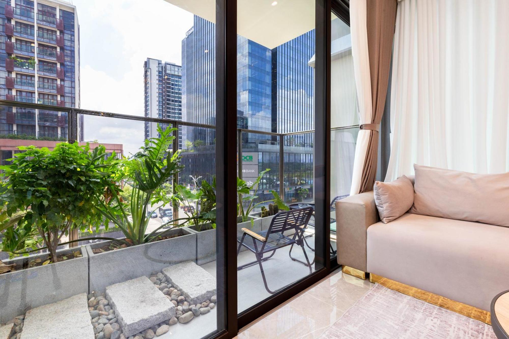 The Opera Apartment Cental Saigon Free Pool-Gym-Sauna Room- Golf Mini Хошимін Екстер'єр фото